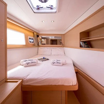Lagoon 450 F