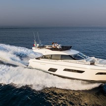 Ferretti 550