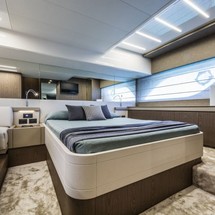 Ferretti 550