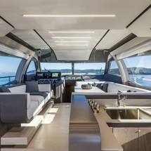 Ferretti 550