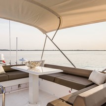 Ferretti 550