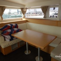 Lagoon 421