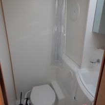 Lagoon 421
