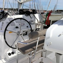 Lagoon 421