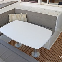 Lagoon 421
