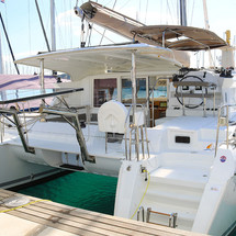 Lagoon 421