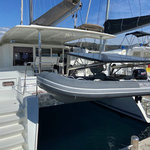 Lagoon 421