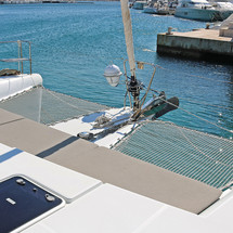 Lagoon 421