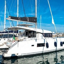 Lagoon 42
