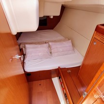 Beneteau Oceanis 37