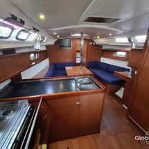 Beneteau Oceanis 37