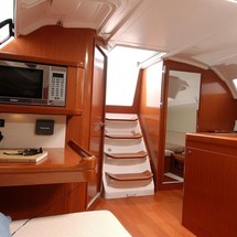 Beneteau Oceanis 37
