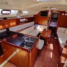 Beneteau Oceanis 37