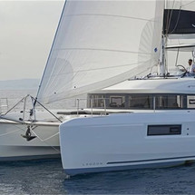 Lagoon 50