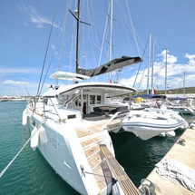 Lagoon 52