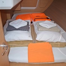 Dufour 350