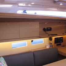 Dufour 390