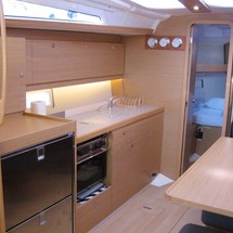 Dufour 390