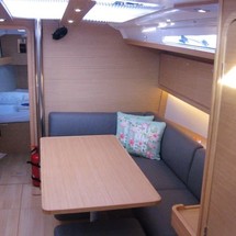 Dufour 390