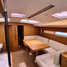 Jeanneau 53
