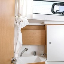 Beneteau Oceanis 38