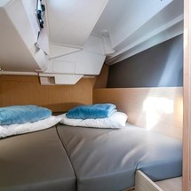 Beneteau Oceanis 38