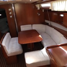 Dufour 425