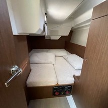 Beneteau Oceanis 38.1