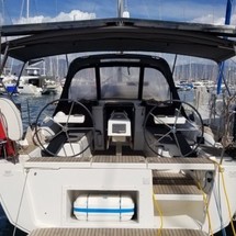 Dufour 360