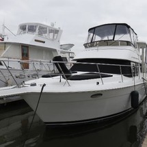 Carver 41 Cockpit Motor Yacht