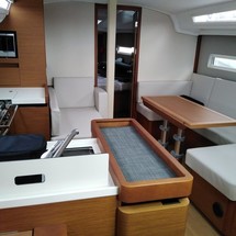 Jeanneau Sun Odyssey 410