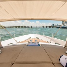 Ferretti 881