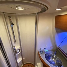 Azimut 50 Fly Galley Up