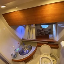 Azimut 50 Fly Galley Up