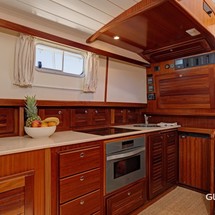 Menorquin Yacht 160