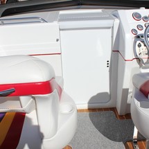 Pro-line 2950 mid cabin