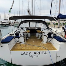 Hanse 548