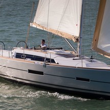 Dufour 382