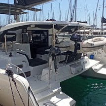 Lagoon 42