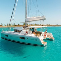 Lagoon 42