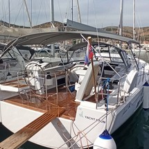 Hanse 548