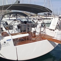 Hanse 548