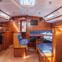 Bavaria 44