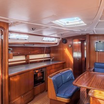 Bavaria 44