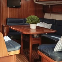 Bavaria 44