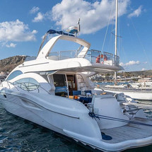 Majesty Yachts 50