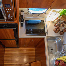 Majesty Yachts 50