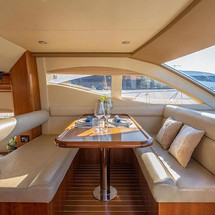 Majesty Yachts 50