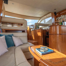 Majesty Yachts 50