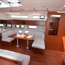 Beneteau Oceanis 51.1